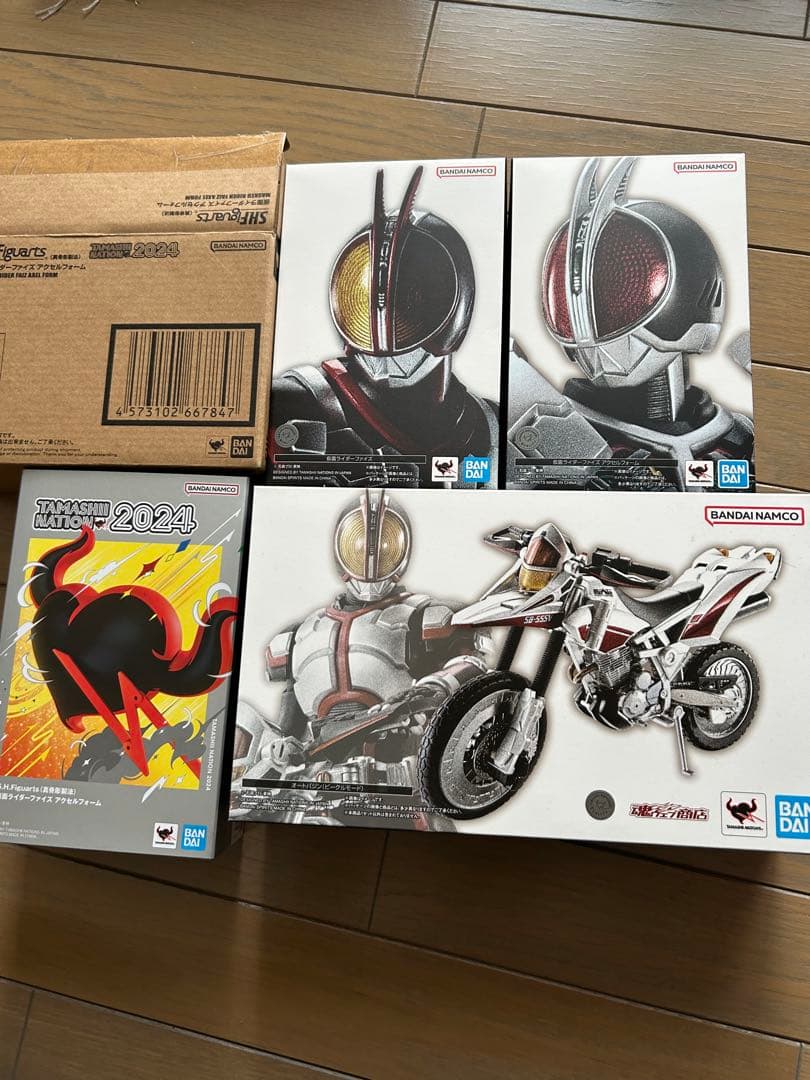 s.hフィギュアーツ真骨彫製法仮面ライダーファイズセット