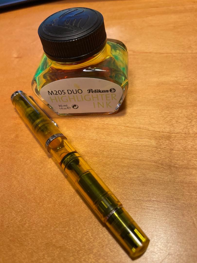 Pelikan M205 DUO ハイライターインク付き万年筆