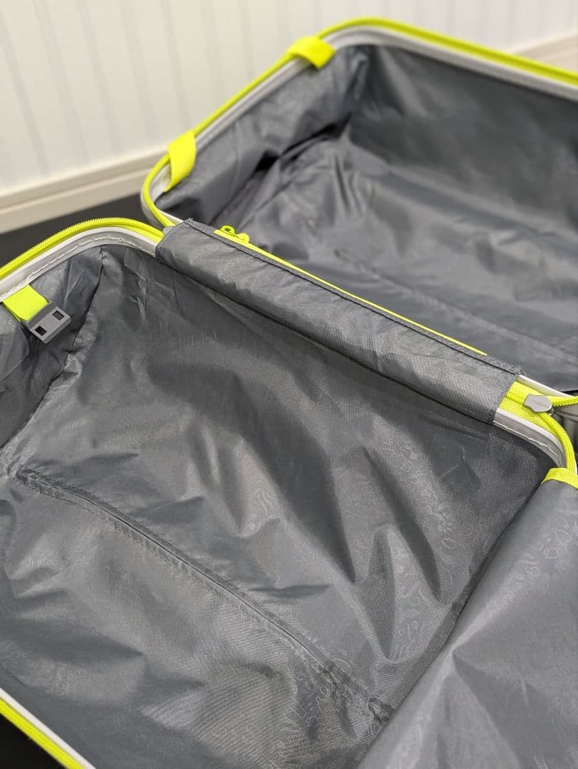 【 美品 】 アメリカンツーリスター　スーツケース 52cm