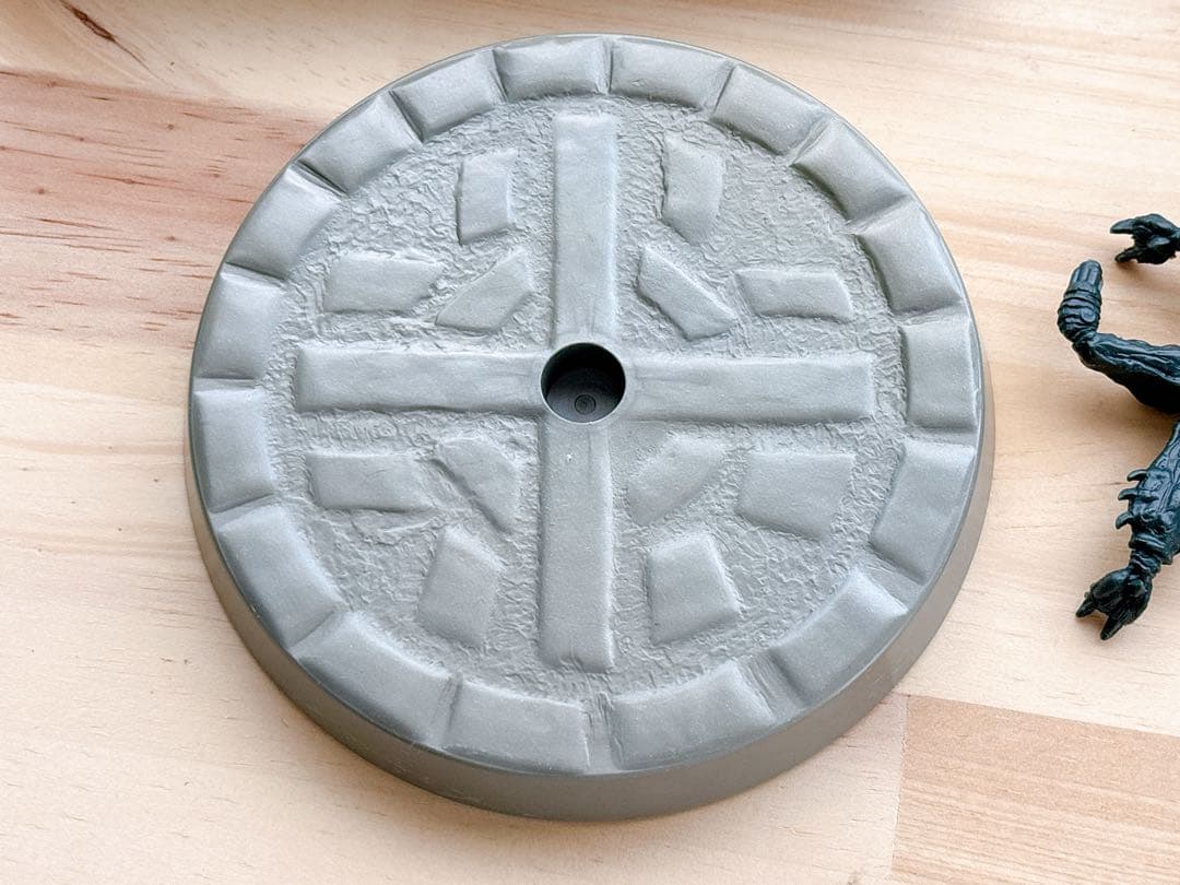 「ゴジラＶＳモスラ」リアル彩色フィギュア・バトラ