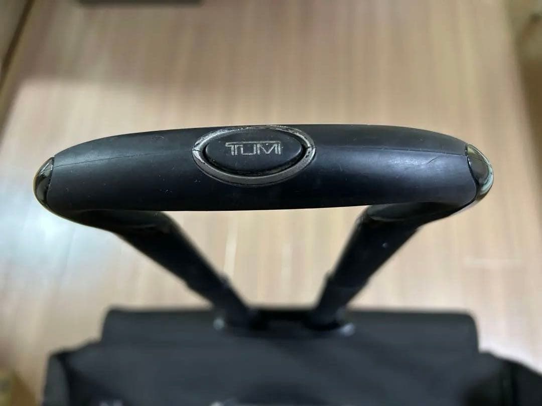 (週末セール)TUMIガーメント ブラックキャリーケース