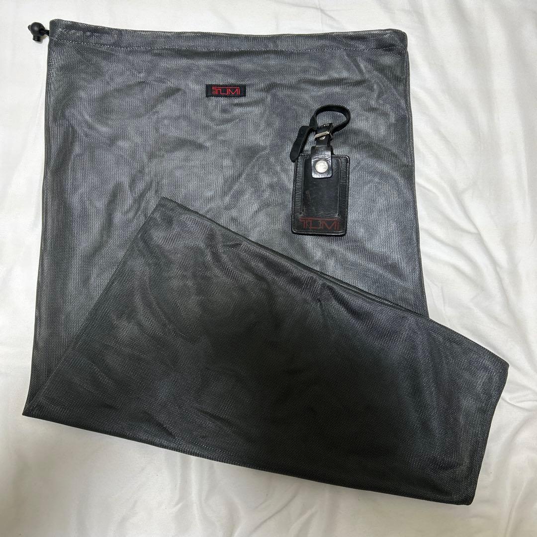 (週末セール)TUMIガーメント ブラックキャリーケース