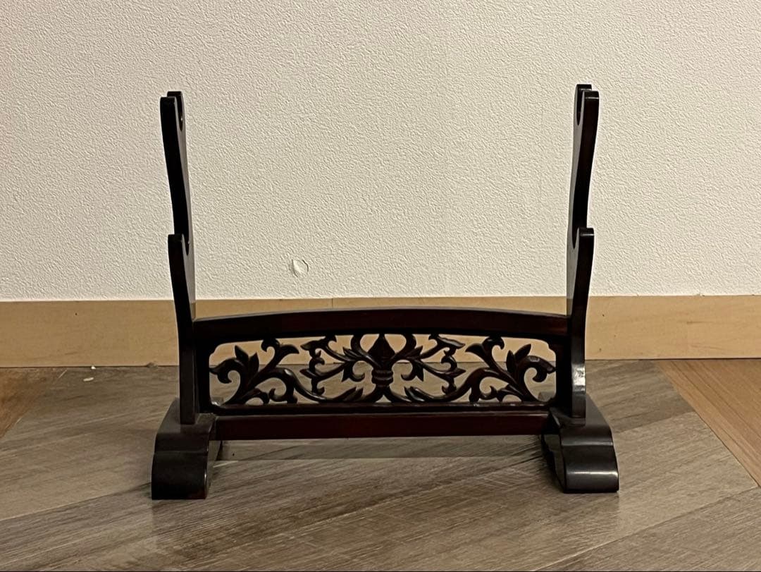 木製 無垢材 透かし 二本掛用 刀掛け 武具 刀装具