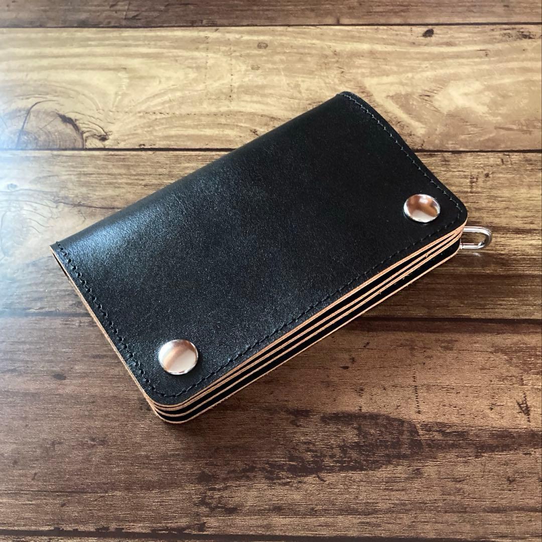 【お札を折らずに収納】カウレザー トラッカーウォレット150（ミドル）3層