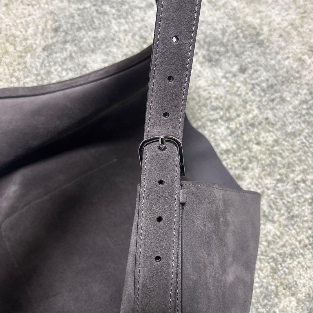 最終お値引き⭐️TOTEME belted tote ショルダーバッグ