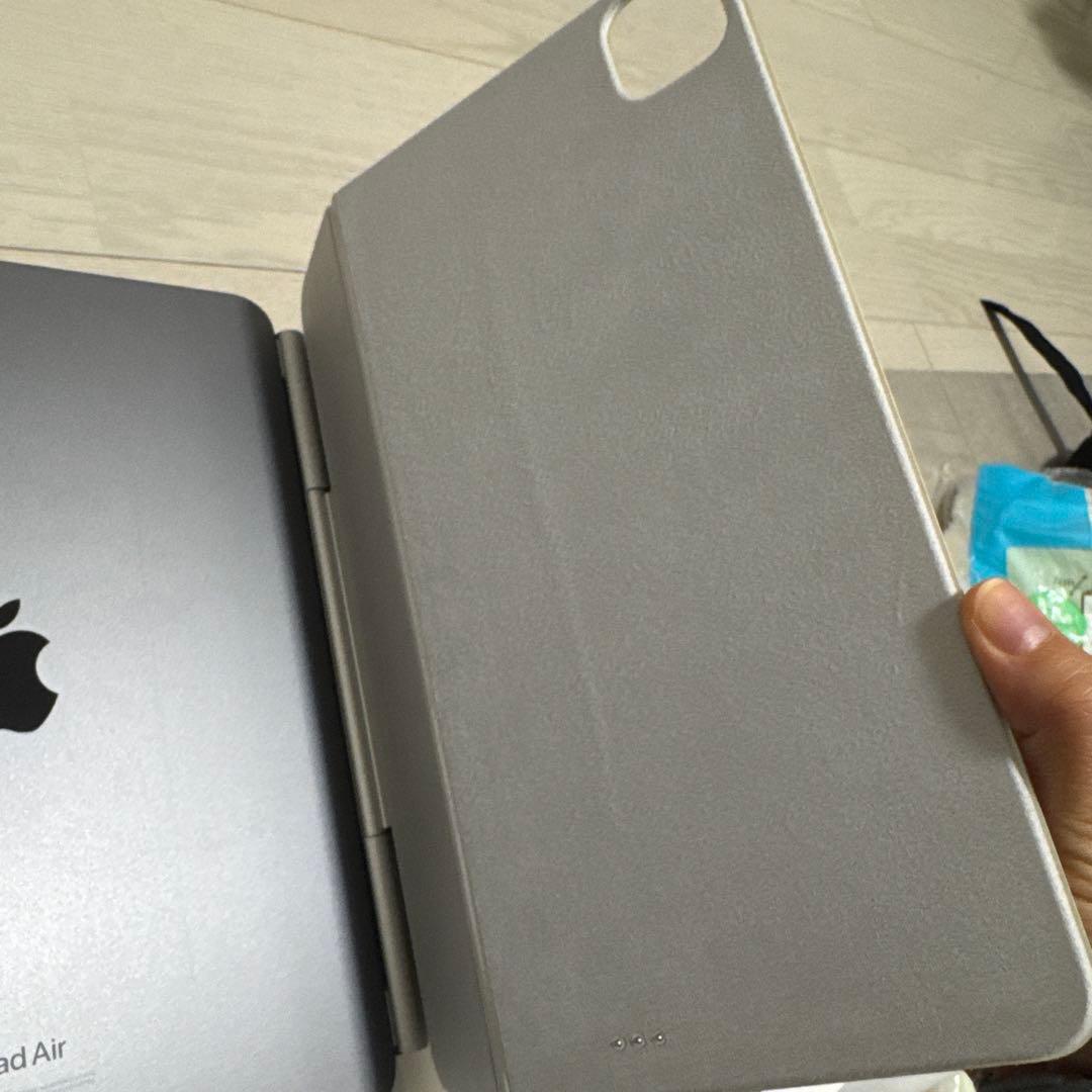 iPad Air 第5世代 64GB Magic Keyboard ホワイト