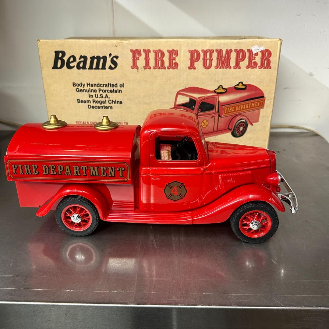 Jim Beam ファイヤーパンパー 消防車 Regal China製 箱付き