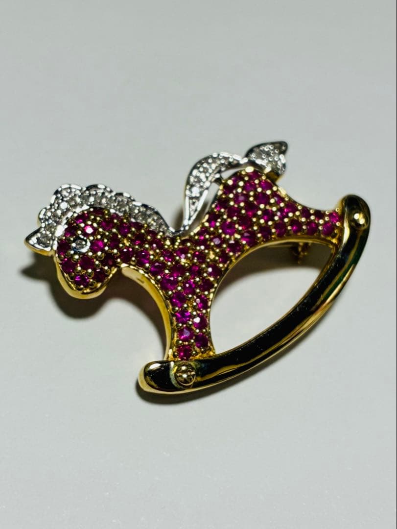 K10 馬の形 ブローチ 天然石 ルビーダイヤモンド
