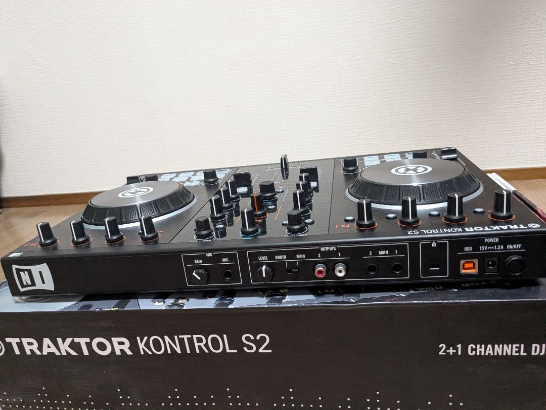 TRAKTOR KONTROL S2 MK2 箱付き 付属品完備