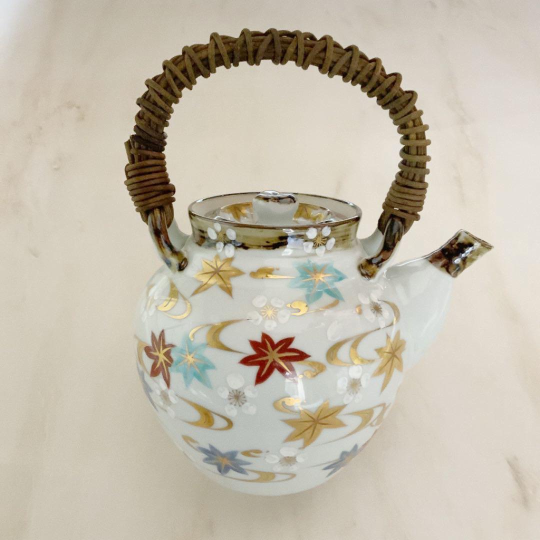 大きめの急須（梅・紅葉・金彩）