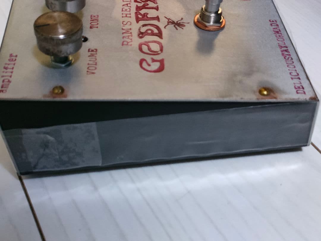 Delicioustaylormade ラムズヘッド GODFIZZ ファズ