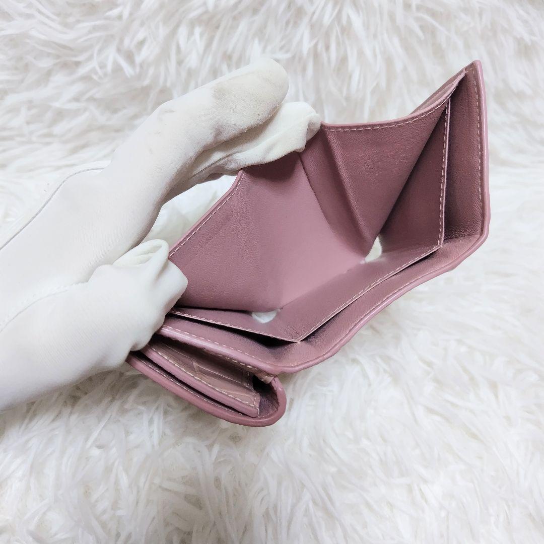 レア美品✨バレンシアガ◇アワーグラスクロコ型押し三つ折り財布　銀金具くすみピンク