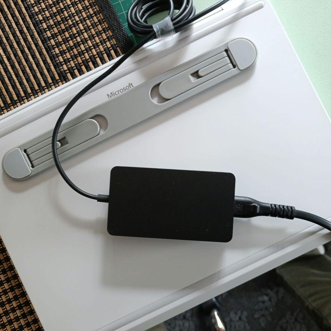 Surface Laptop Go3[プラチナ]中古キヤリーケース、テンキ-付き