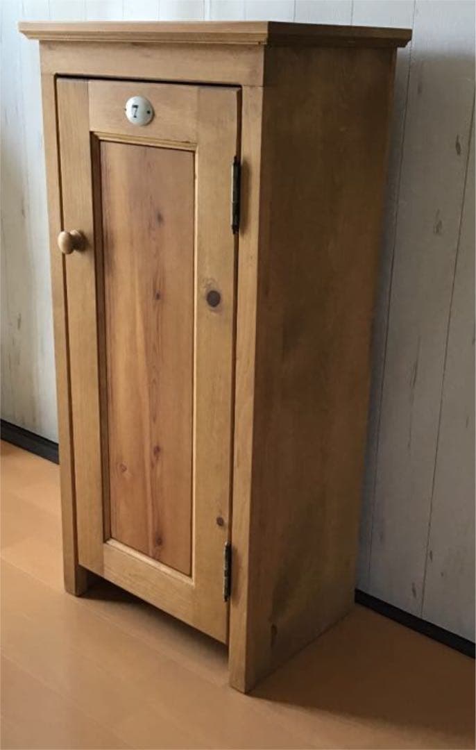 カントリーキャビネット　本棚