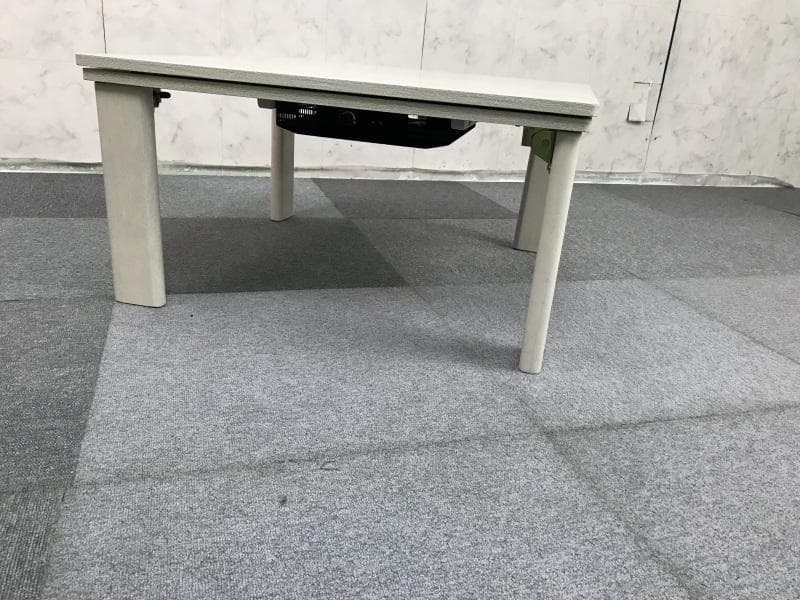かわいい折れ脚　リバーシブルコタツ70WH