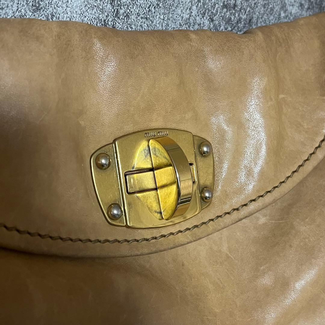 ミュウミュウ miu miu レザー ブラウン ゴールドロゴ ショルダーバッグ