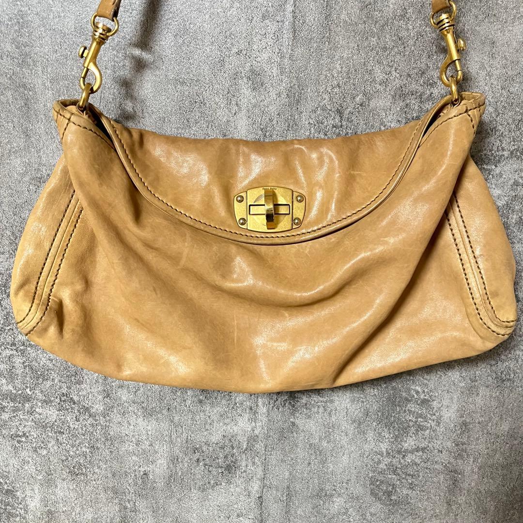 ミュウミュウ miu miu レザー ブラウン ゴールドロゴ ショルダーバッグ