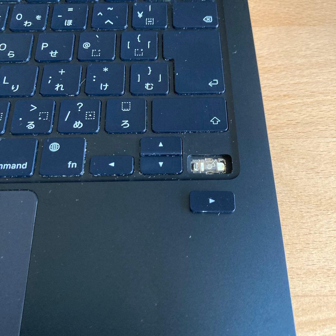 MacBook Air M2 13.6インチ　ミッドナイトブルー