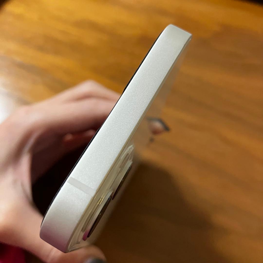 iPhone 13 ・128GB SIMフリー【バッテリー99%・極美品】