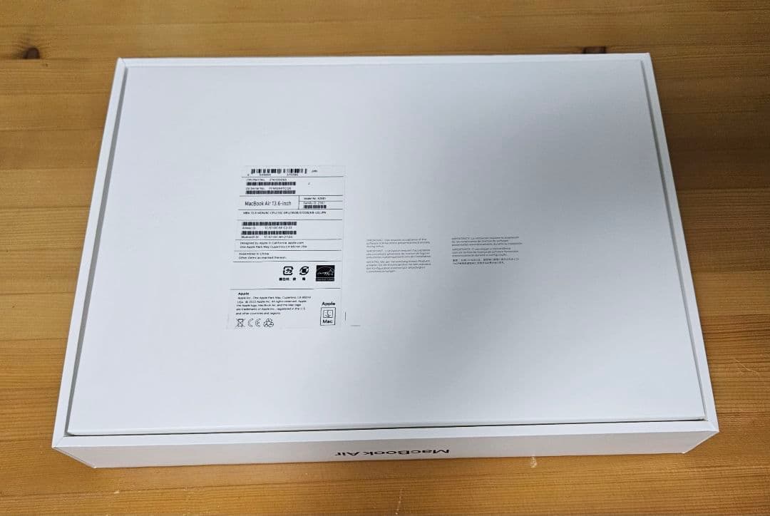 MacBook本体 Apple MacBook Air (M2, 2022) 16GB 512GB