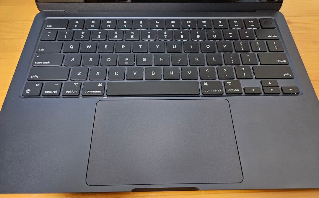 MacBook本体 Apple MacBook Air (M2, 2022) 16GB 512GB