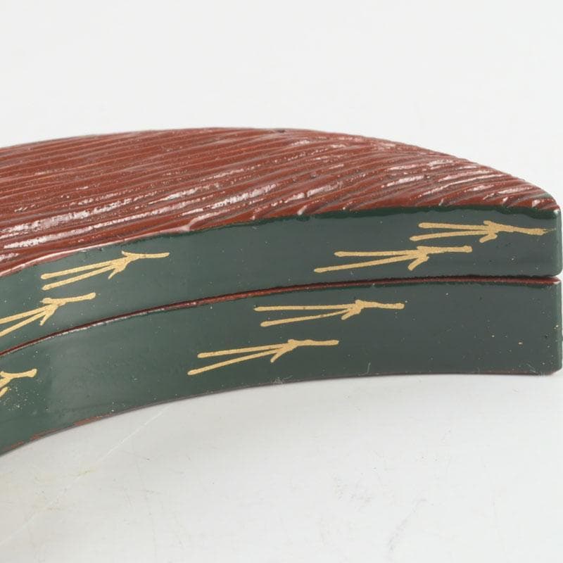 茶道具　高橋峯房作　松蒔絵　三日月型　香合　共箱　V　9498