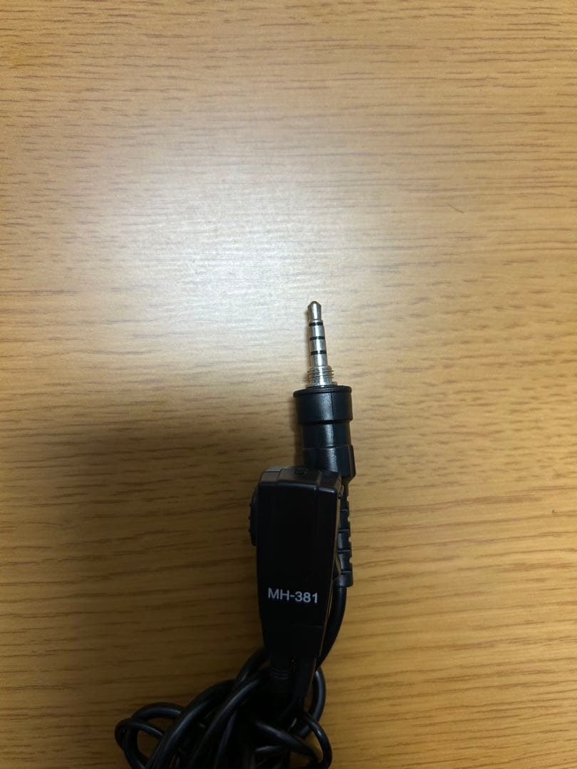 八重洲無線特定小電力トランシーバーSR70A 4台+インカムMH-381✖︎4