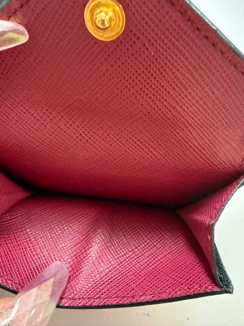 PRADA レザー 三つ折り財布