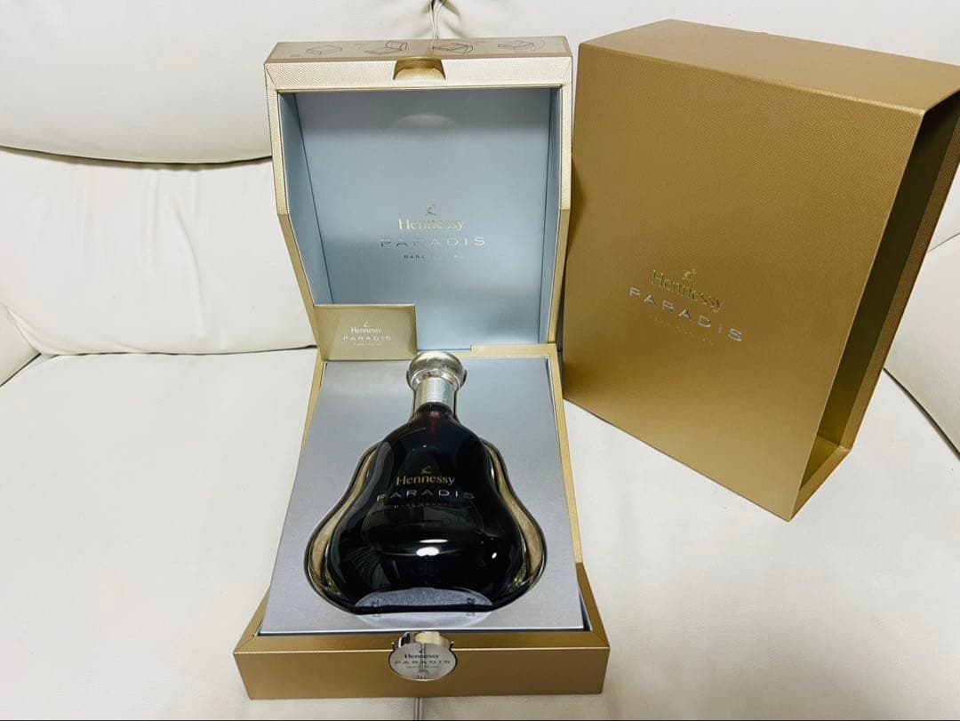 ヘネシー パラディ　コニャック　カード　化粧箱　外カバー付　未開封