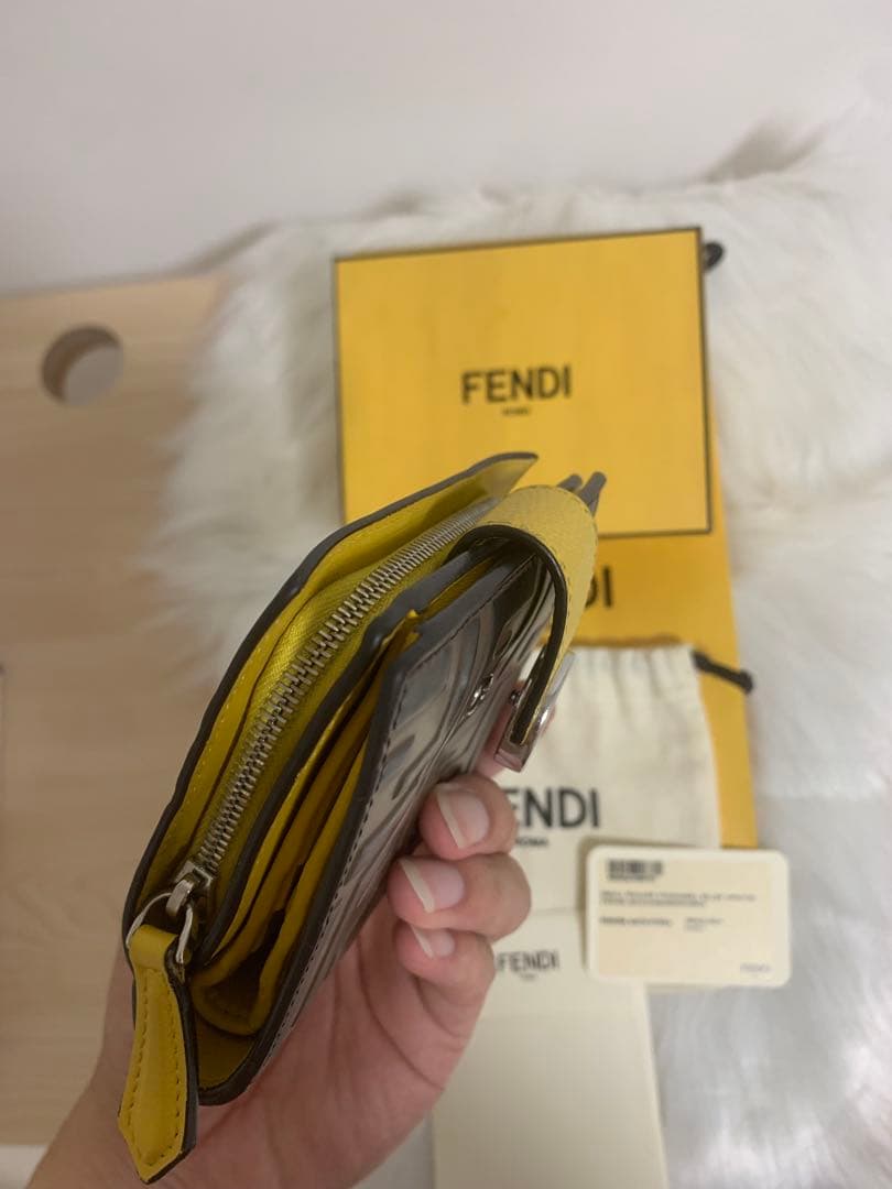 美品！FENDI 折財布