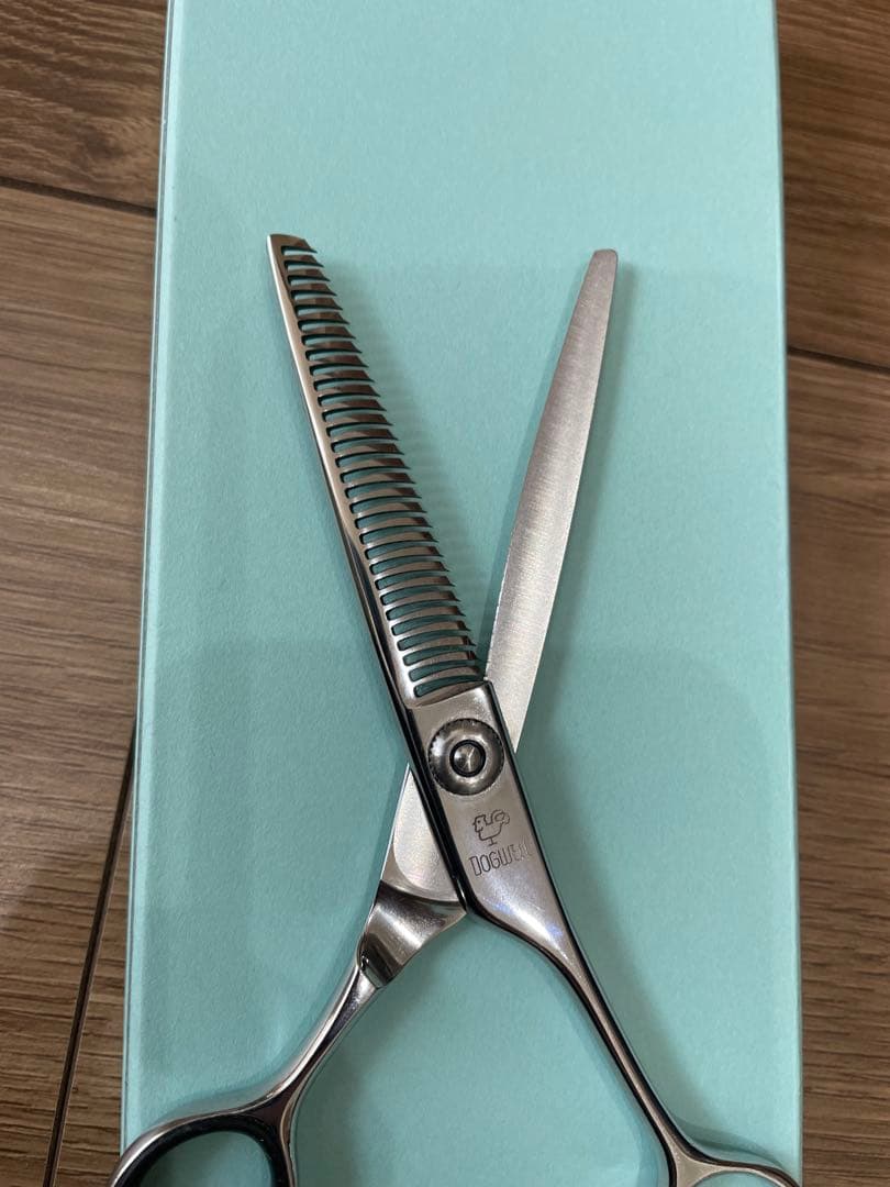 値下げ新品同様美品　DOGWELLドッグウェルトリミングセニングシザーDTF30
