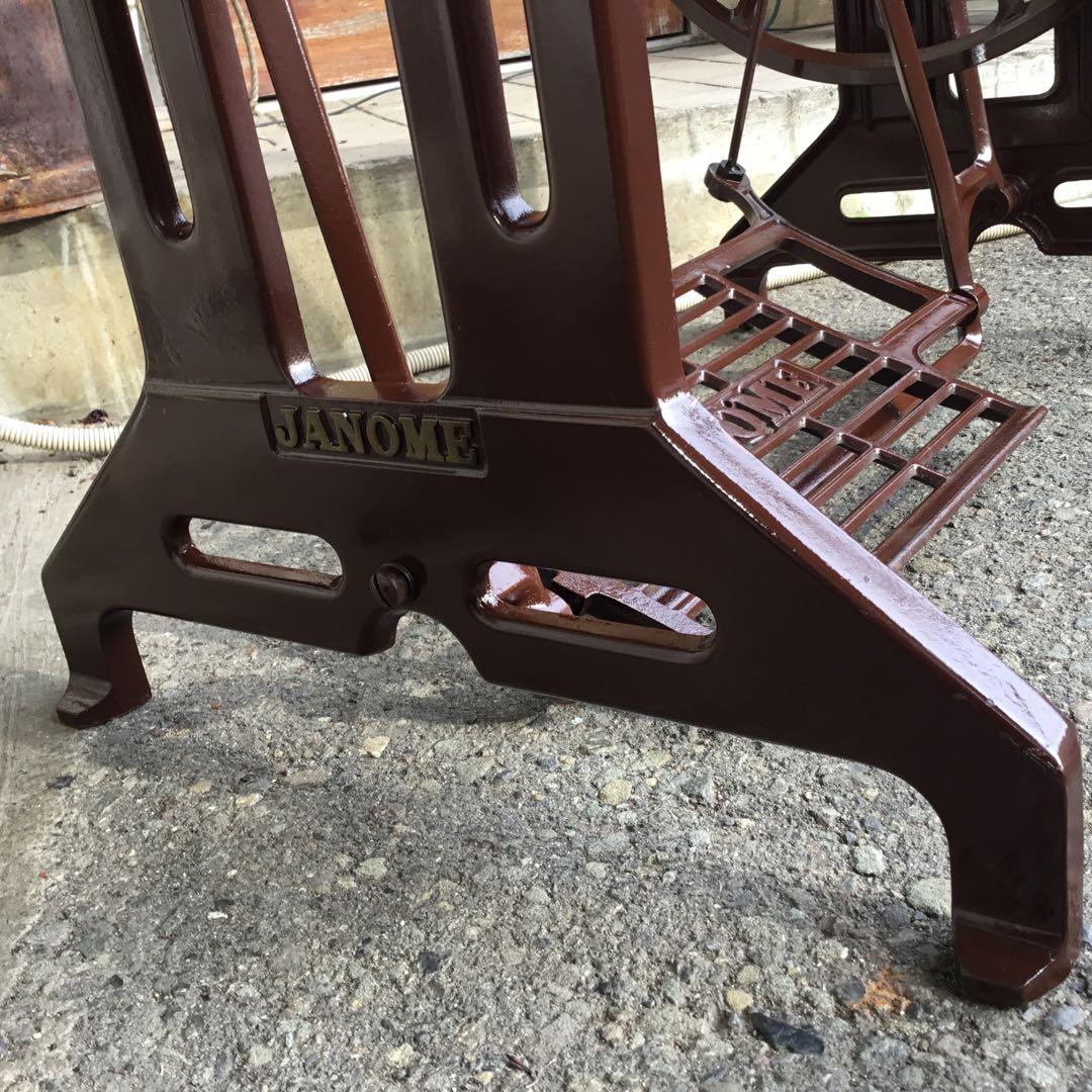 JACK　ジャノメ職業用足踏みミシン鉄脚　大型　 テーブルに！
