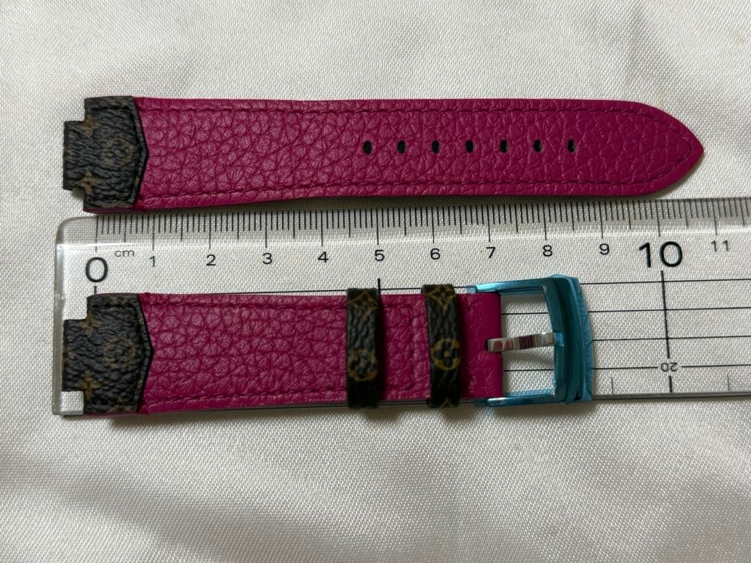 未使用　シール付き　ルイヴィトン 純正タンブールナノ　モノグラム　替え　ベルト