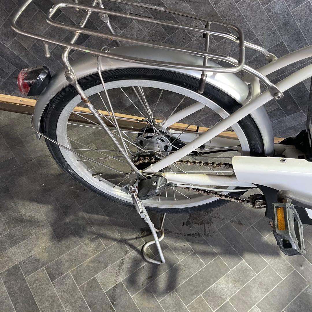 シルバー 電動アシスト自転車 シティタイプ