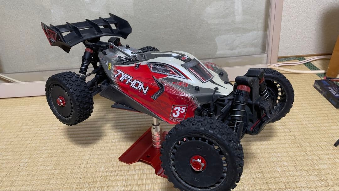 arrma タイフーン ブラシレスバギー フルセット
