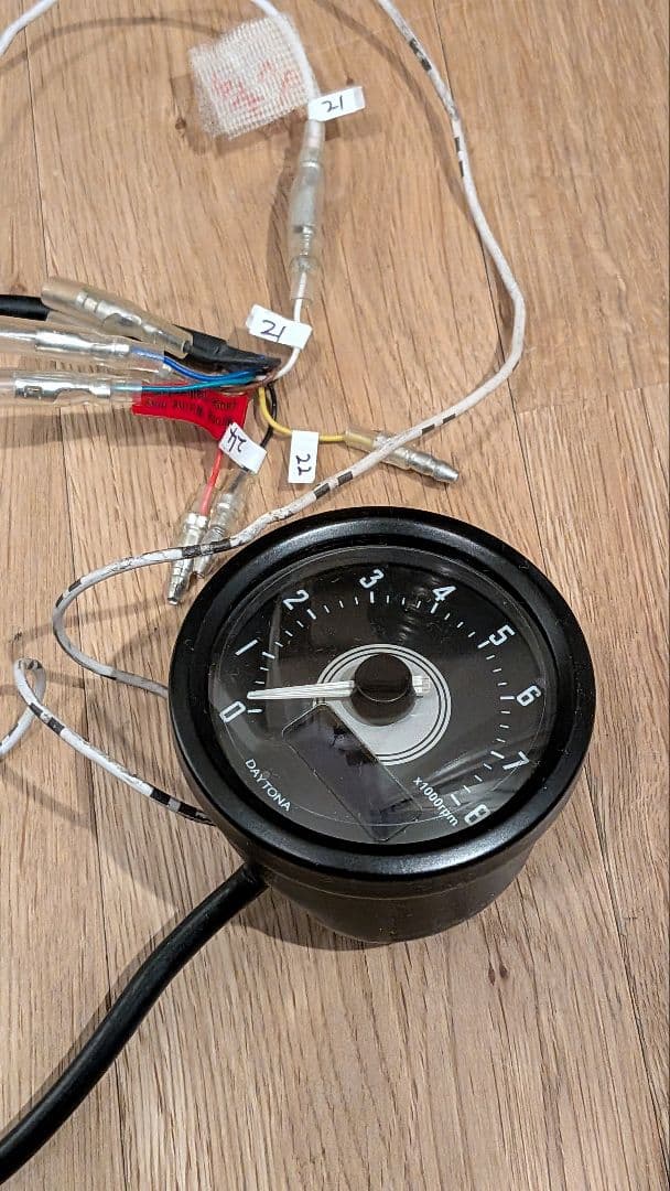 デイトナ VELONA 電気式タコメーター 60φ/8000rpm/ブラック