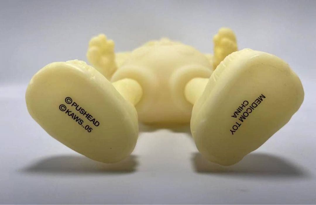 オリジナルフェイク KAWS カウズ コンパニオン パスヘッド バージョンGID