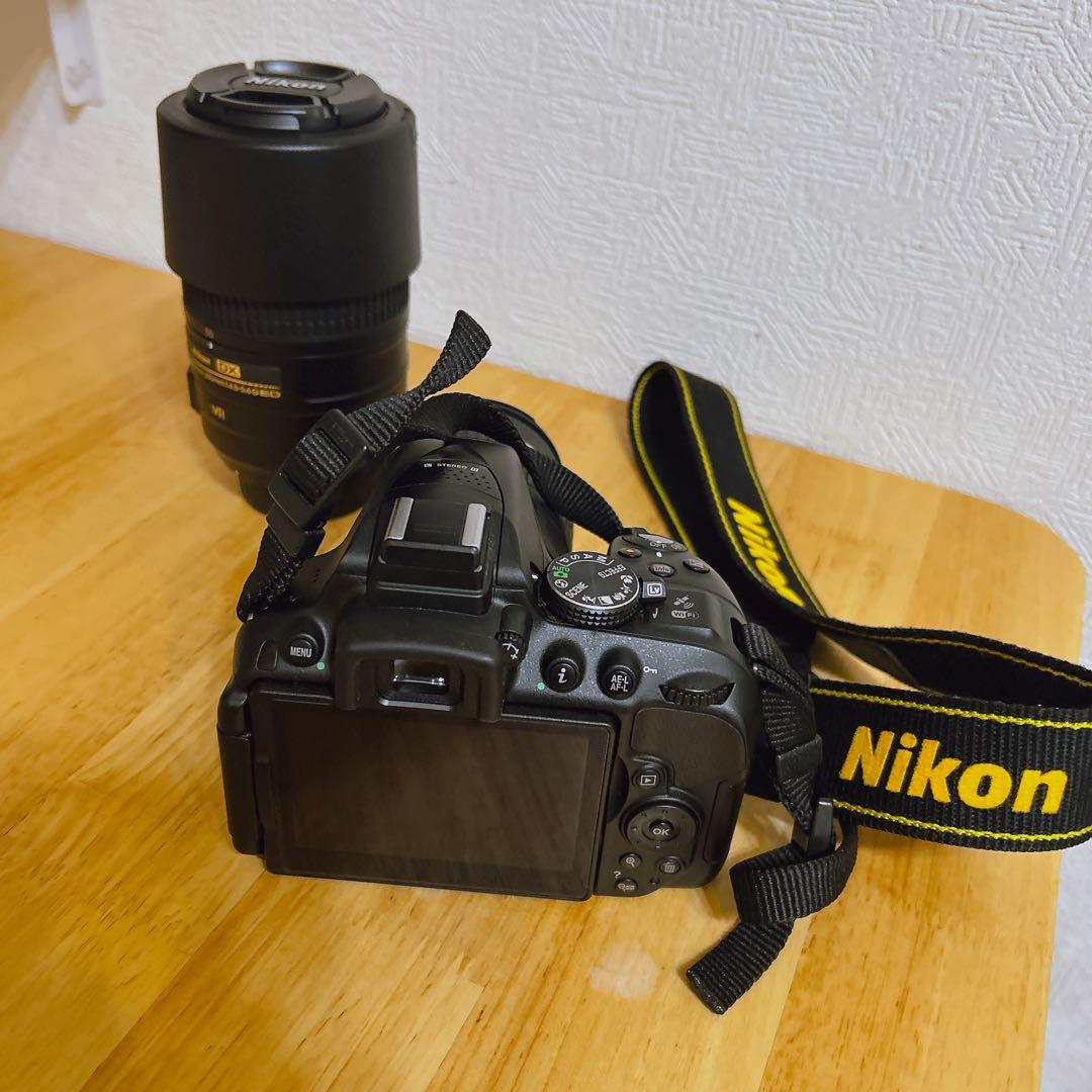 Nikon D5300 ズームレンズキット　カメラ　一眼レフ　ニコン