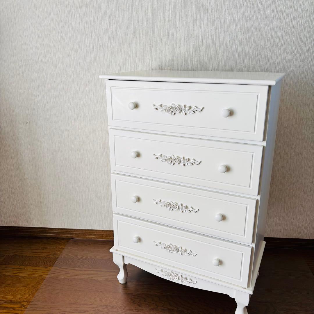 シャビーシック チェスト 4段 薔薇装飾 フレンチカントリー 姫系家具 ロココ調