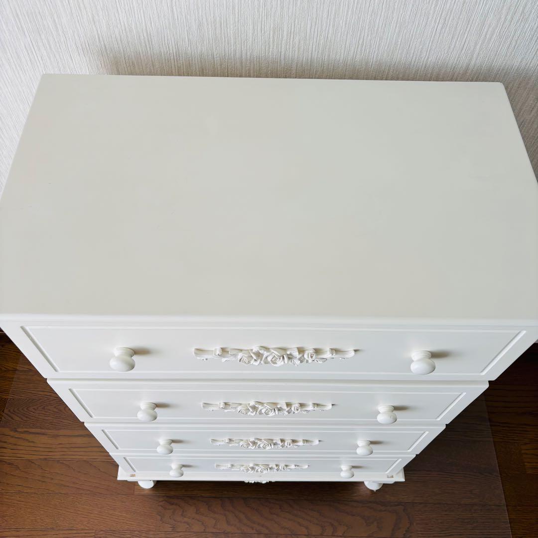 シャビーシック チェスト 4段 薔薇装飾 フレンチカントリー 姫系家具 ロココ調