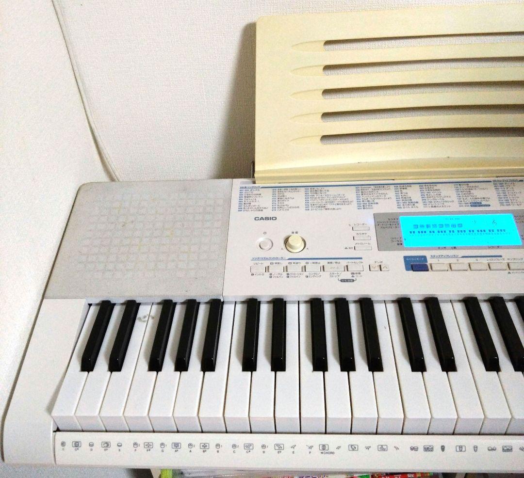 ❤SALE❤CASIO LK-222 ホワイト 61鍵盤 光ナビ キーボード
