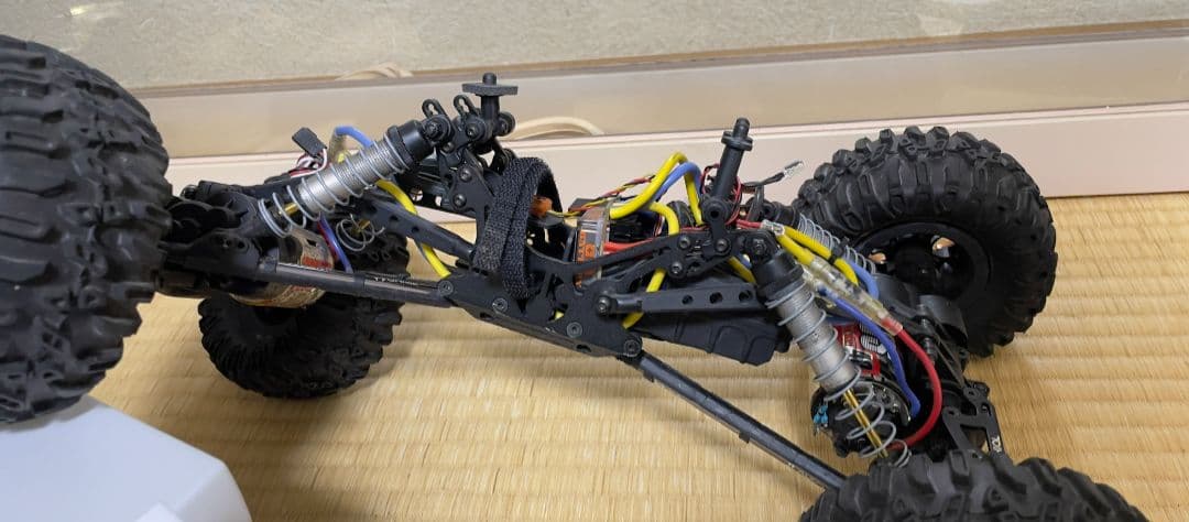 アキシャル XR10 高性能クローラー　1/10スケール　メカ付き