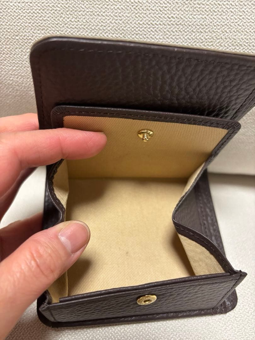 キタムラ　二つ折り財布　サンドベージュ