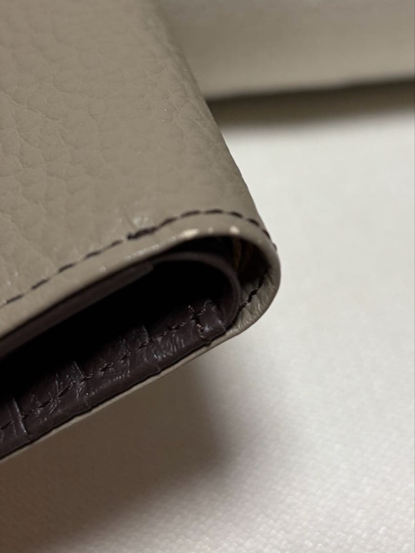 キタムラ　二つ折り財布　サンドベージュ