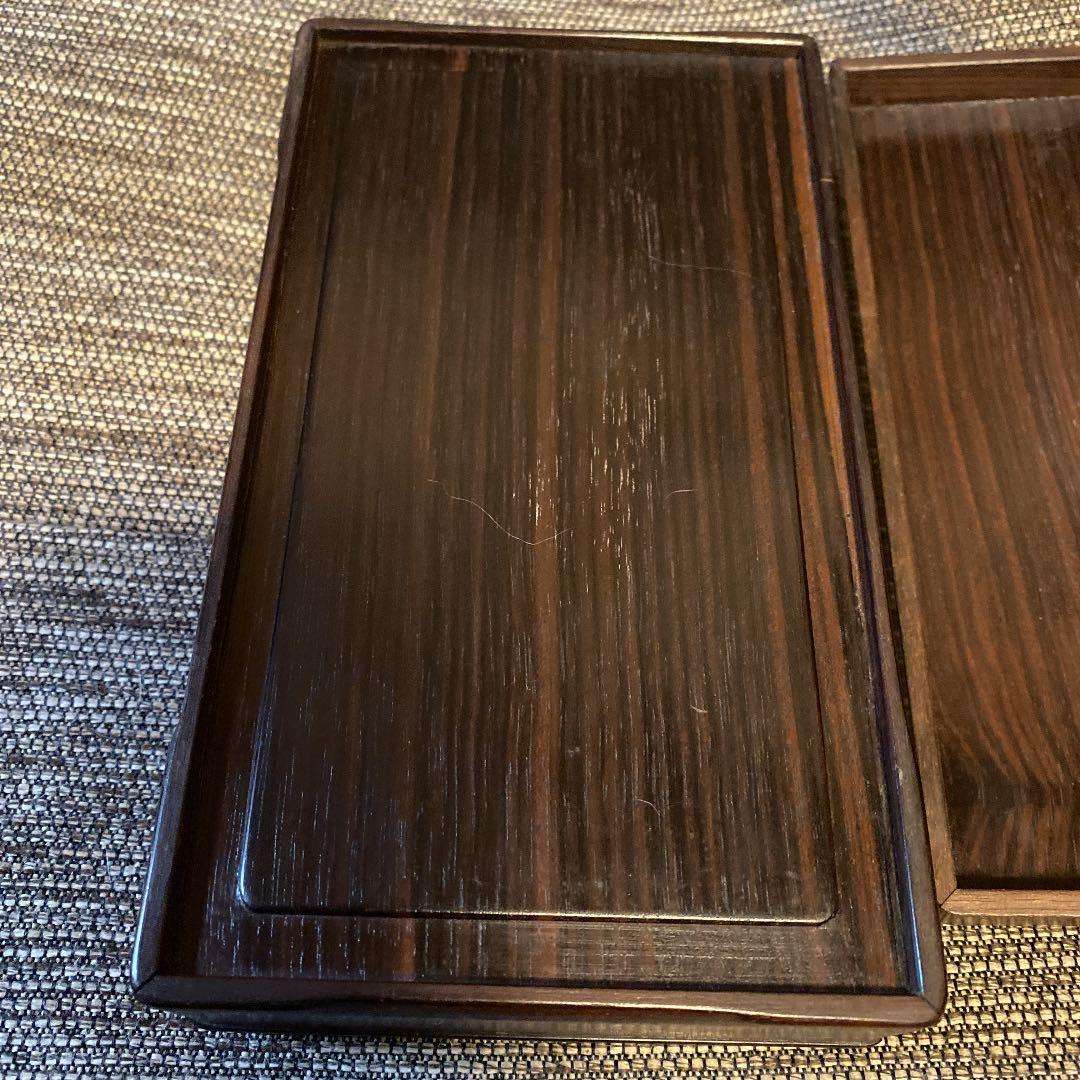 唐木、紫檀材小物入れ、有田利章の板金彫刻