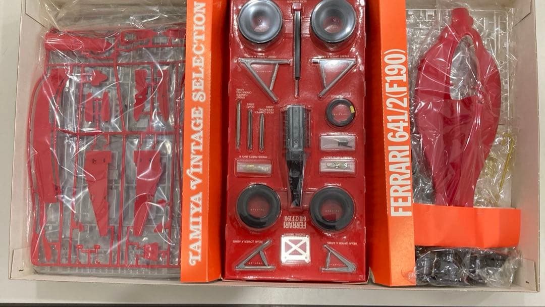 Tamiya Ferrari 641/2 (F190) 1/12スケール
