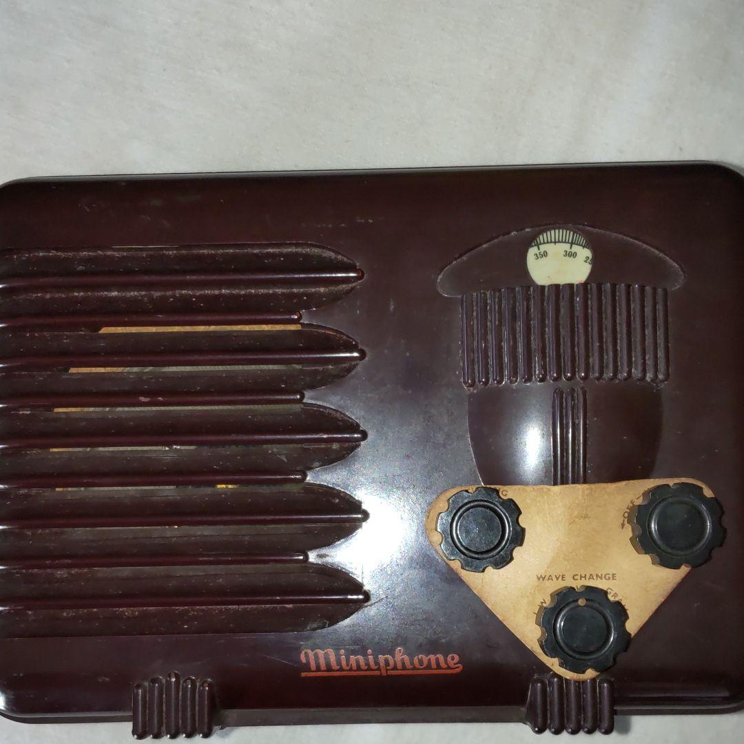 1940年代前半、イギリス、minipnone真空管ラジオ。