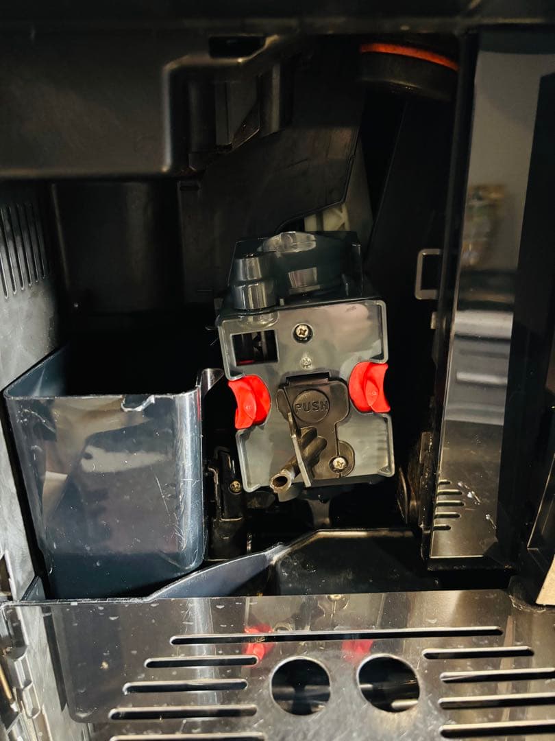 デロンギ 全自動コーヒーマシン ESAM03110B