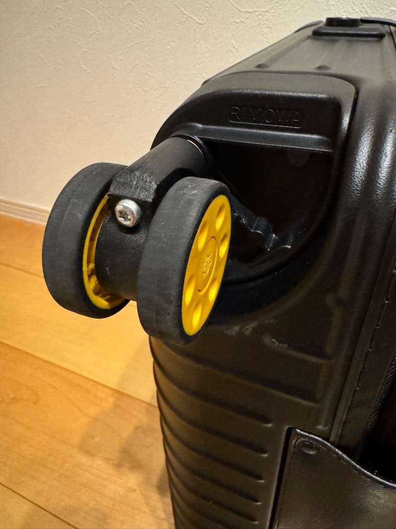 RIMOWA コンパクト