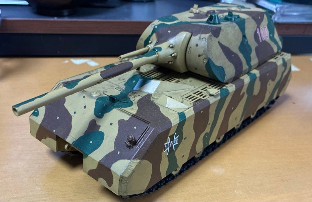 【ガールズ＆パンツァー】超重戦車マウス　プラモデル完成品